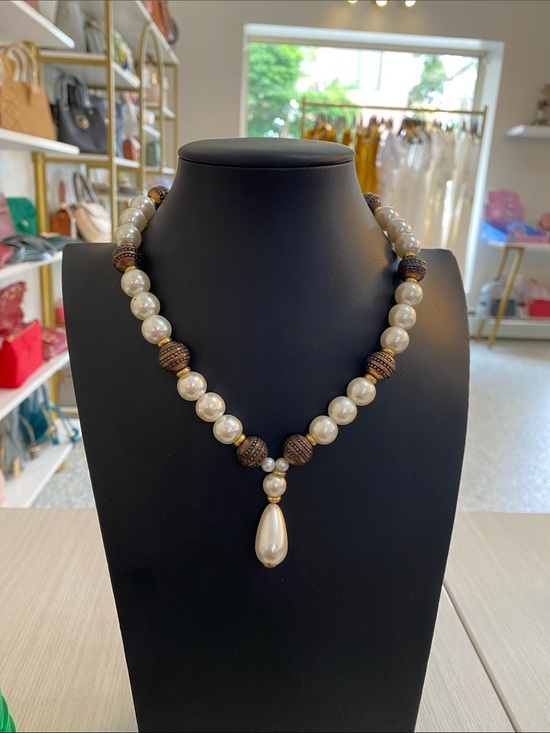 Jewelry - Classic Faux Pearl and Brown Bead Teardrop Necklace - Women Jewelry